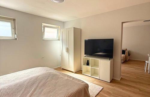 2 Zimmer - zentral - modern - Self Check-in - Foto 13