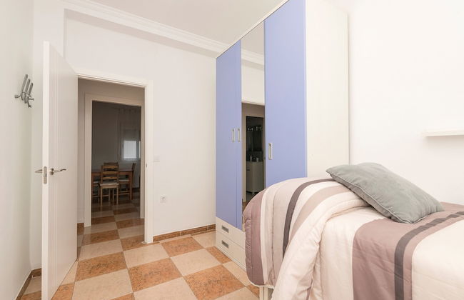 Velbar in Cadiz With 3 Bedrooms and 1 Bathrooms - Foto 18