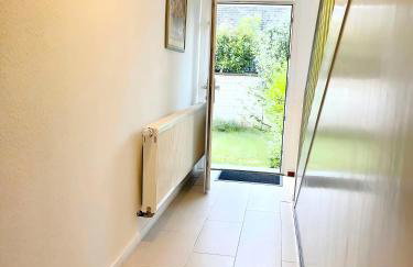 near Düsseldorf Messe and Airport, two Bedrooms, Parking, Kitchen and Garden - Foto 1
