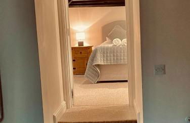 Courtyard Cottage with hot tub and walled garden - Foto 10