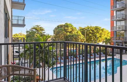 Landing Stylish Studio Game Room Yoga Studio - Foto 12