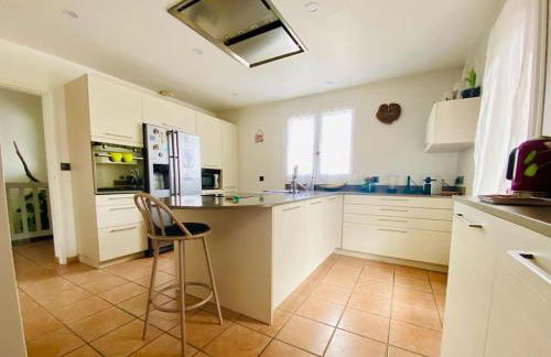 Maison avec piscine intérieure chauffée à 10min de Biarritz - Foto 5