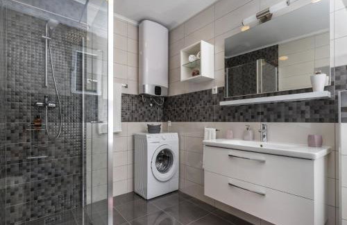 Holiday Home Monika - Two Bedroom Holiday Home with Terrace and Sea View - Photo 20