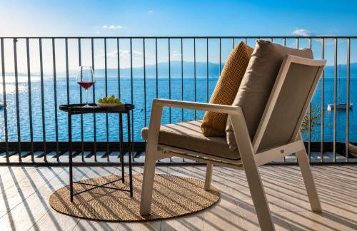 SalvatoreHomes - Luxurious Dreamview Waterfront Apartment in Torri del Benaco with Pool - Casa Azura - a 5 Star Luxury Collection at Lake Garda - Foto 5