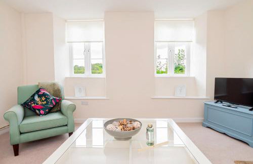 Farmhouse Retreat, 4 Bed, Pet Friendly - Photo 33
