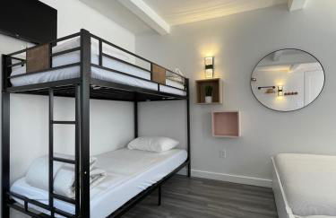 Hotel and the City, Rooftop City View - Foto 13