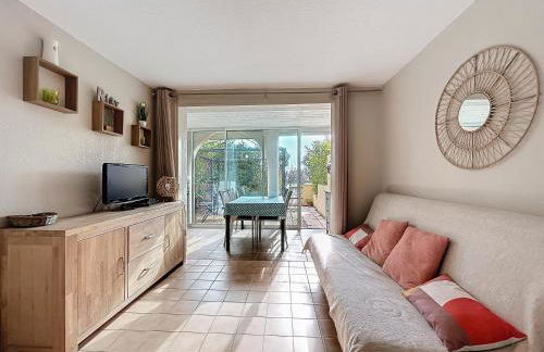 Joli T2, à 400m à pied de la mer - Piscine privée - Photo 3