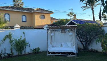 Lovely villa in San Pedro de Alcantara, Marbella - Photo 3, Garden