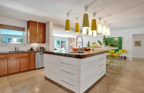 New! Waterfront Heated Pool, Fishing Pier, Designer Touches, 2mi to Beach - Photo 43