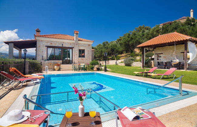 Villa in Tavronitis With Pool & Stunning Views - Photo 42
