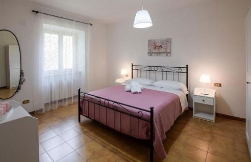 5 Bedroom Beautiful Home In Giove - Foto 25
