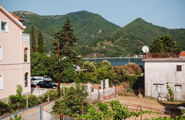 Modern Apartment With Terrace in Herceg Novi - Photo 22