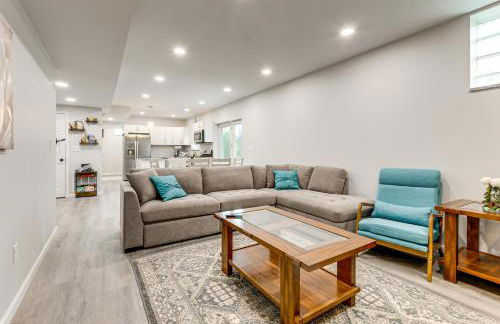 Renovated Logan Home with Pond and Fire Pit - Foto 10