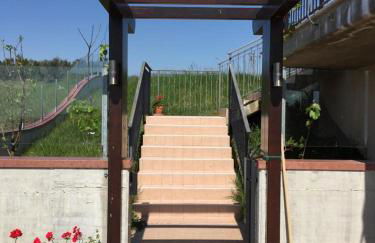 Modern villa with panoramic view - Photo 2