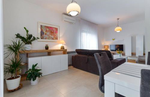 Kuća za odmor s bazenom Emma - Foto 17