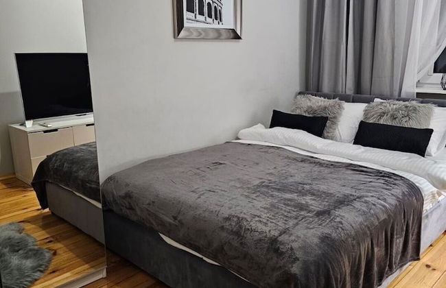 Apartment in Zyrardow 10min to Suntago - Photo 2