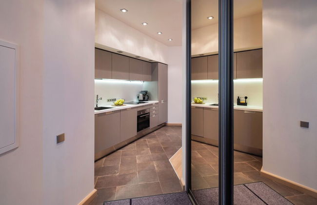 Audeju Two Bedroom With Two Bathrooms - Photo 10