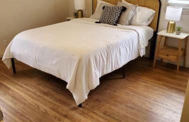 South Side Chic 3Br 1Ba 10mn to McConnell Spirit - Photo 14