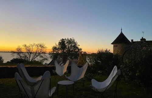 Unique Family House Steps from Port Miquel Beach - Foto 3