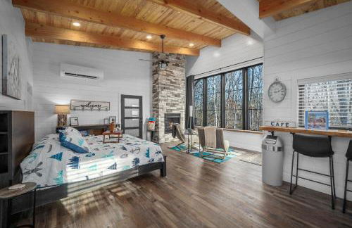 Whispering Pines Treehouse - Sunrise - Foto 7