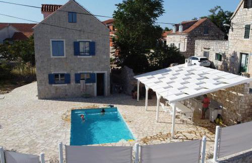 Secluded stone villa with private pool & garden - Foto 8