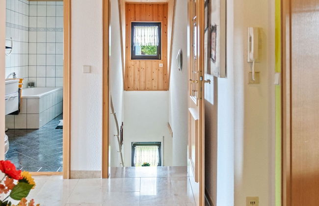 Garden View Apartment in Erzgebirge near Forest - Foto 24