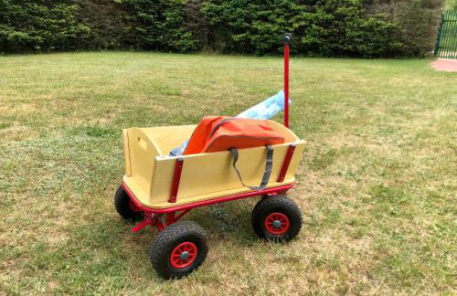 Piękny domek z dużym ogrodem - Foto 32