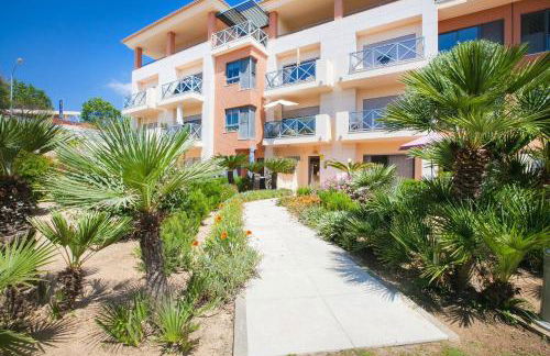 Fabulous Sunny Pool&Garden Condo by BeCherish - Foto 33