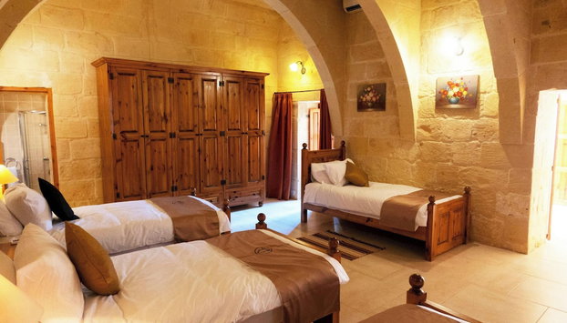 Villeleynah Amazing Gozitan Villa + Pool - Foto 2, Habitación