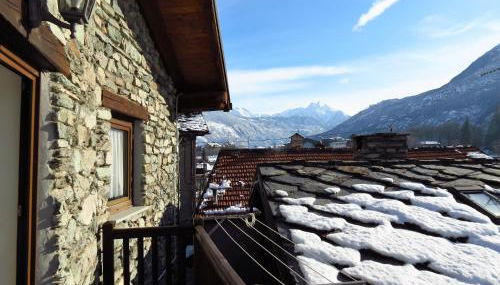 Lo Gnomo sotto al Glicine - Foto 3