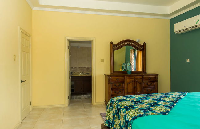 The US Embassy Luxury Apartment - Foto 3