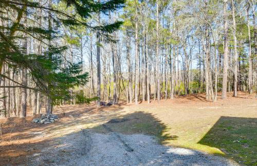 Hike, Golf and Boat Wake Forest Home with Yard - Foto 18