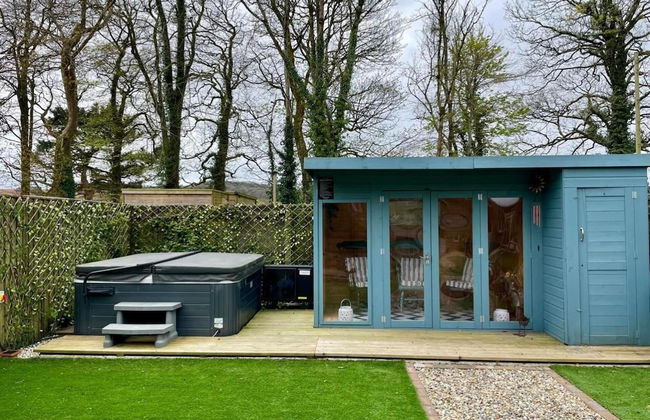 Stunning 4 Bed Pet Friendly Cottage With Hot Tub - Foto 21