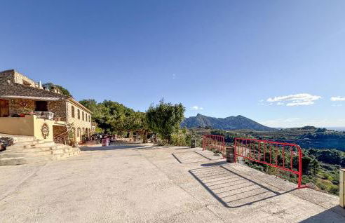 5 Bedroom Awesome Home In Tárbena - Foto 10