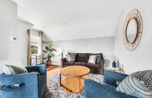 Luxury and Spacious Home with Private Garage and Fire Pit - Foto 34