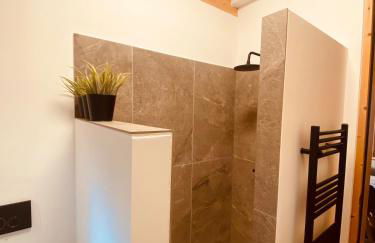 Gästehäuschen mit Kamin - Foto 3