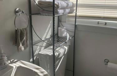 East Side 2BR - 1 BA Newly Remodeled Home - Foto 4