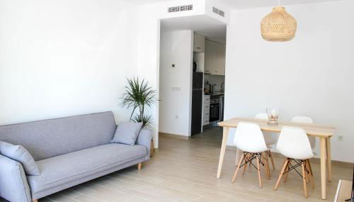 APARTAMENTOS MAITE - Photo 2