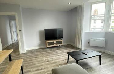 Square Flat - Modern - En-Suites - 6 Guests - Foto 3