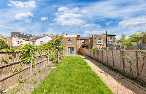 4BR North London I WiFi, Garden, Near Shops - Foto 69