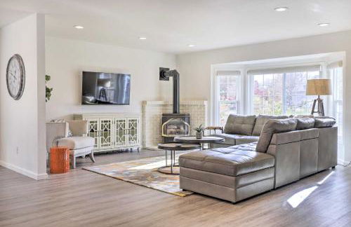 Peaceful Windsor Retreat with Private Hot Tub! - Foto 6