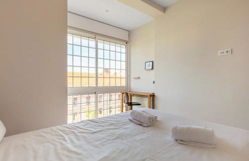 Bright with views - 2Bd 1Bth- Av América - Photo 11