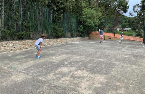 Beautiful apartment with pool terrace parking - Foto 40