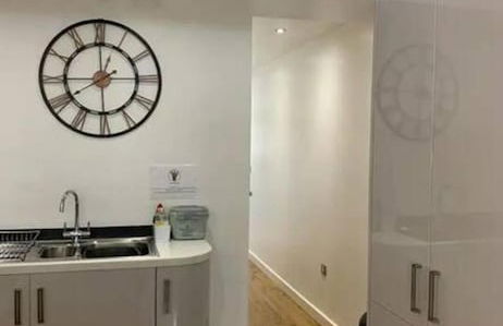 Immaculate 2-bed Apartment in Leigh - Foto 17