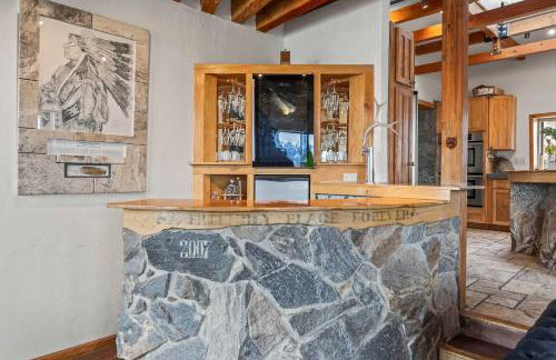 Perfect Family Mountain Getaway with Sauna & Hot Tub - Foto 47