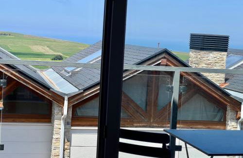 Dúplex Stylish Host con vistas al mar - Foto 35