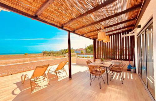 Boho Natural Beachfront Detached House - Foto 1