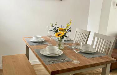 Cozy two bedroom home with historic significance - Foto 1