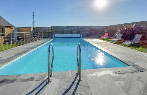 Lovely Home In Guisseny - Photo 11