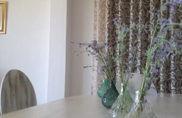 Venetia's Stone House - Photo 31